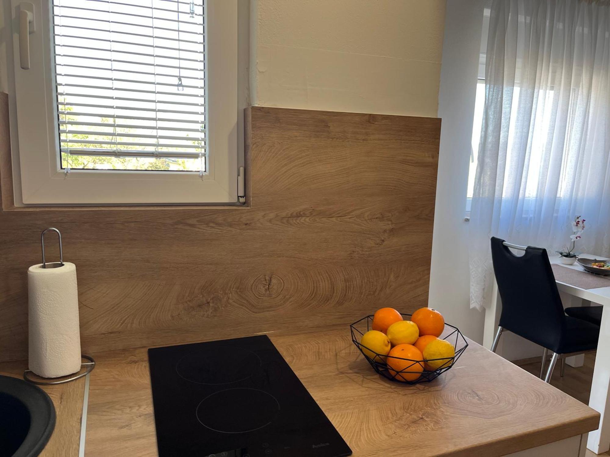 Apartmani Tomeri Starigrad Paklenica Exterior photo